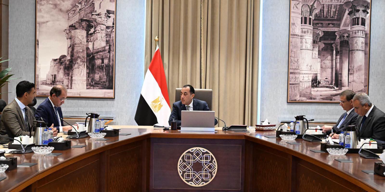 رئيس الوزراء يبحث تأمين الأسمدة وحوكمة صرف الدعم للمزارعين