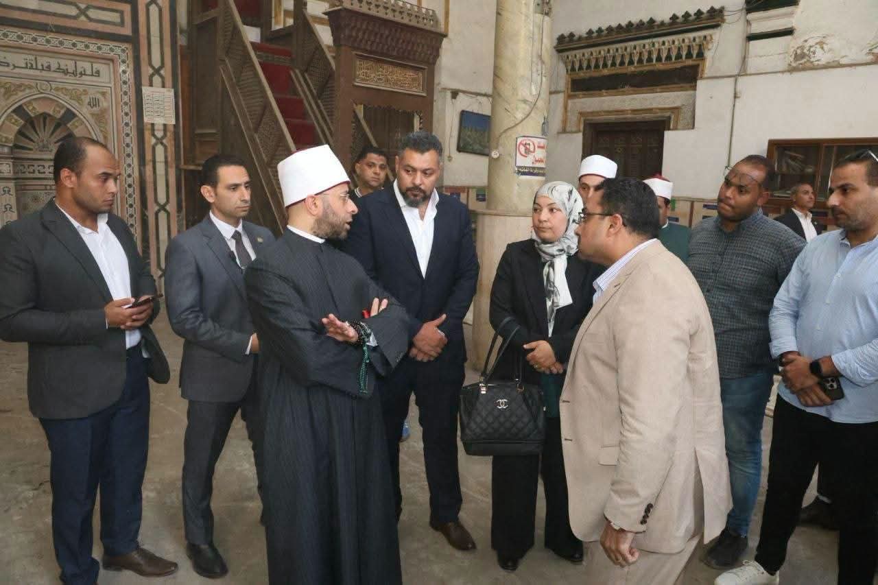 وزير الأوقاف يتفقد مسجد عبد الوهاب الشعراني تمهيدًا للتطوير الشامل