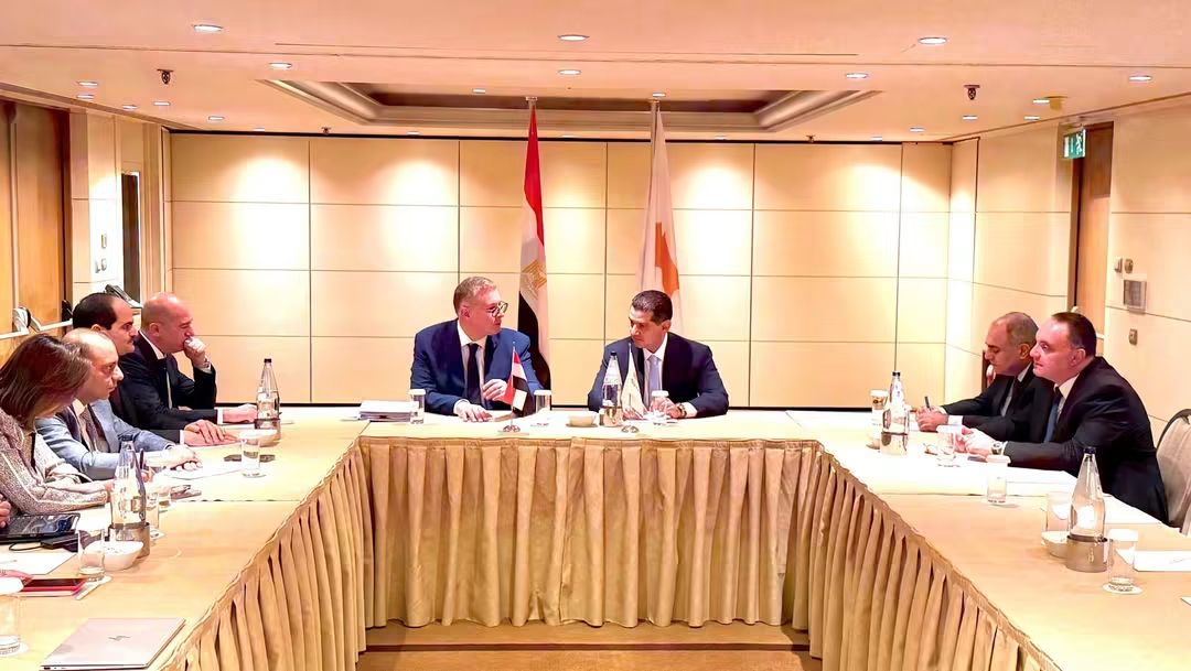 مصر وقبرص يبحثان مستجدات التعاون المشترك فى مجال الغاز الطبيعي 