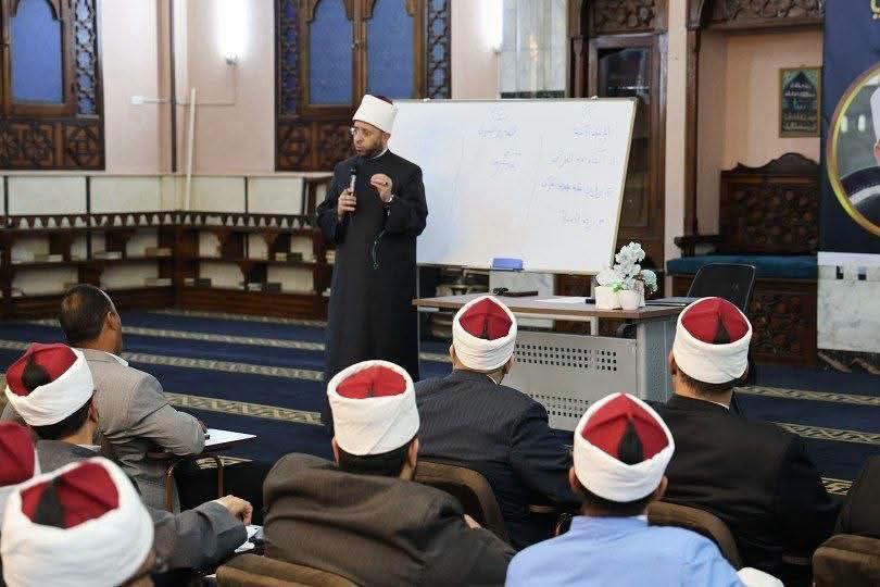 وزير الأوقاف يشهد افتتاح دورتي «أصول الفكر المعتدل» و«تحسين الأداء اللغوي»