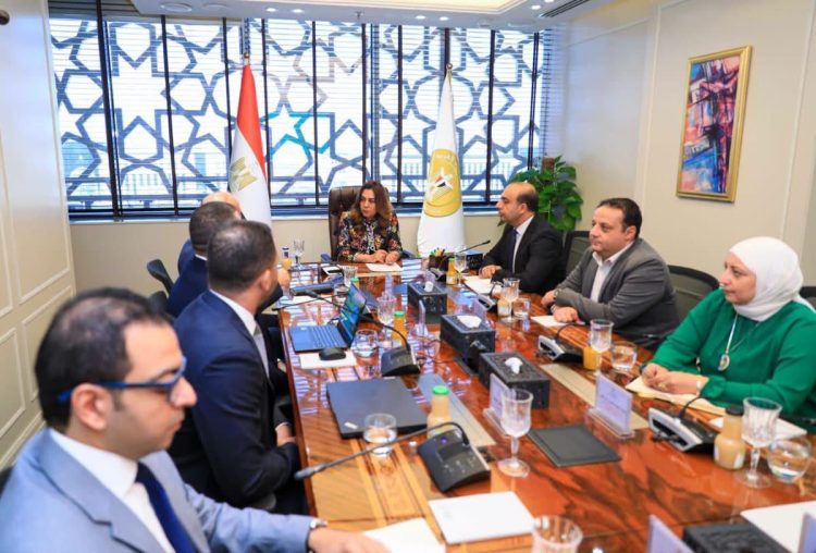 منال عوض: رصد ومتابعة منظومة جمع ونقل وإعادة تدوير المخلفات