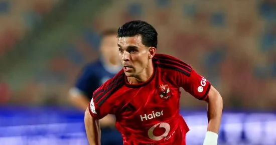 الأهلي يجهز عرض تجديد بن شرقي.. وفارق الرواتب يهدد استمرار النجم المغربي