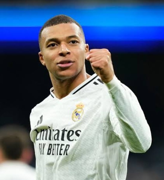 ريال مدريد يعتذر للشعب الصيني بسبب تصريحات مبابي المثيرة للجدل