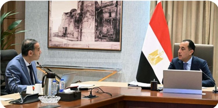 مدبولي يبحث تعزيز دور الأنشطة المالية غير المصرفية في دعم الاقتصاد وحماية حقوق المتعاملين