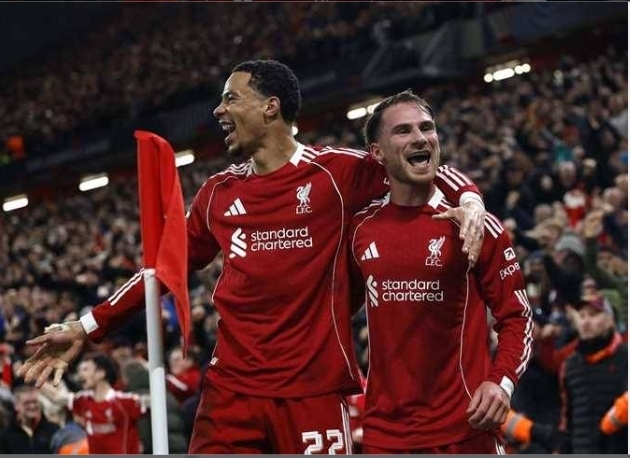 ليفربول يحسم موقفه من عرض بايرن ميونيخ الضخم لضم نجوموها