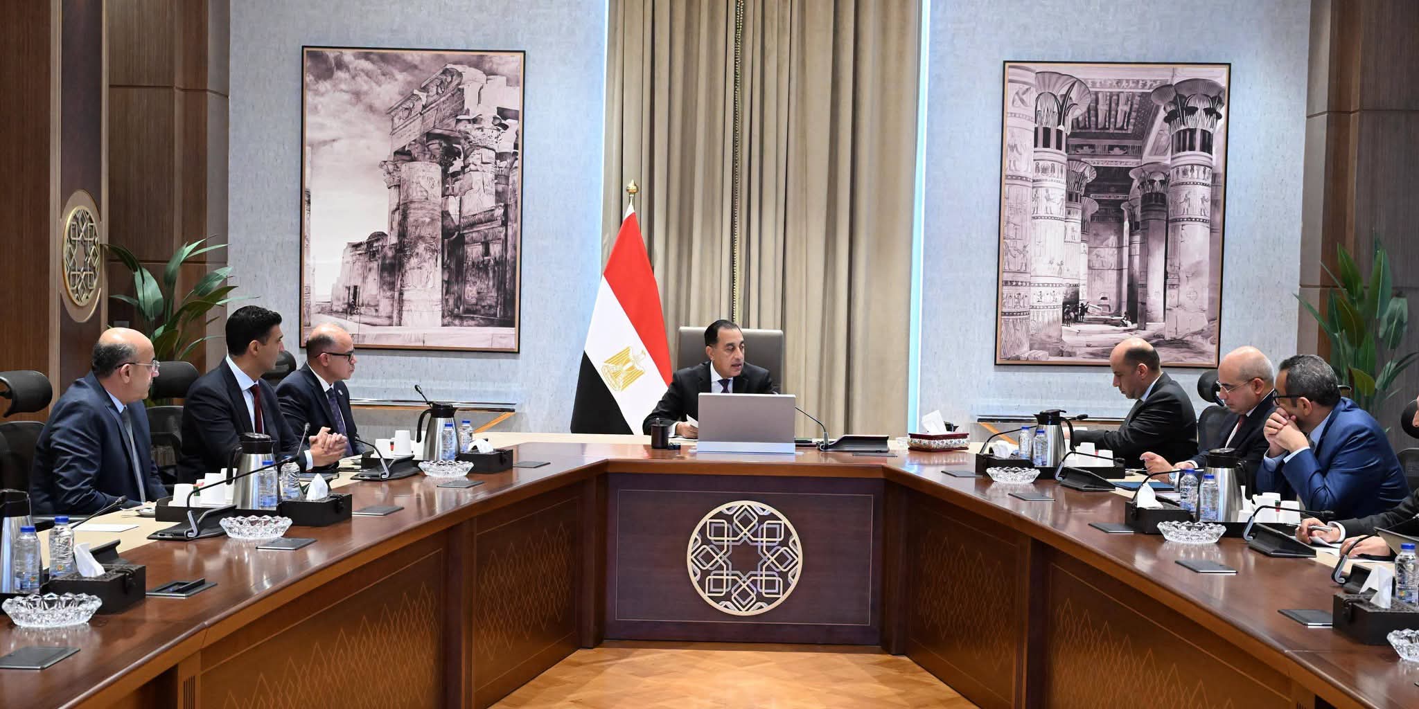 رئيس الوزراء يبحث مستقبل الوظائف وتعميق التصنيع المحلي وجذب الاستثمارات